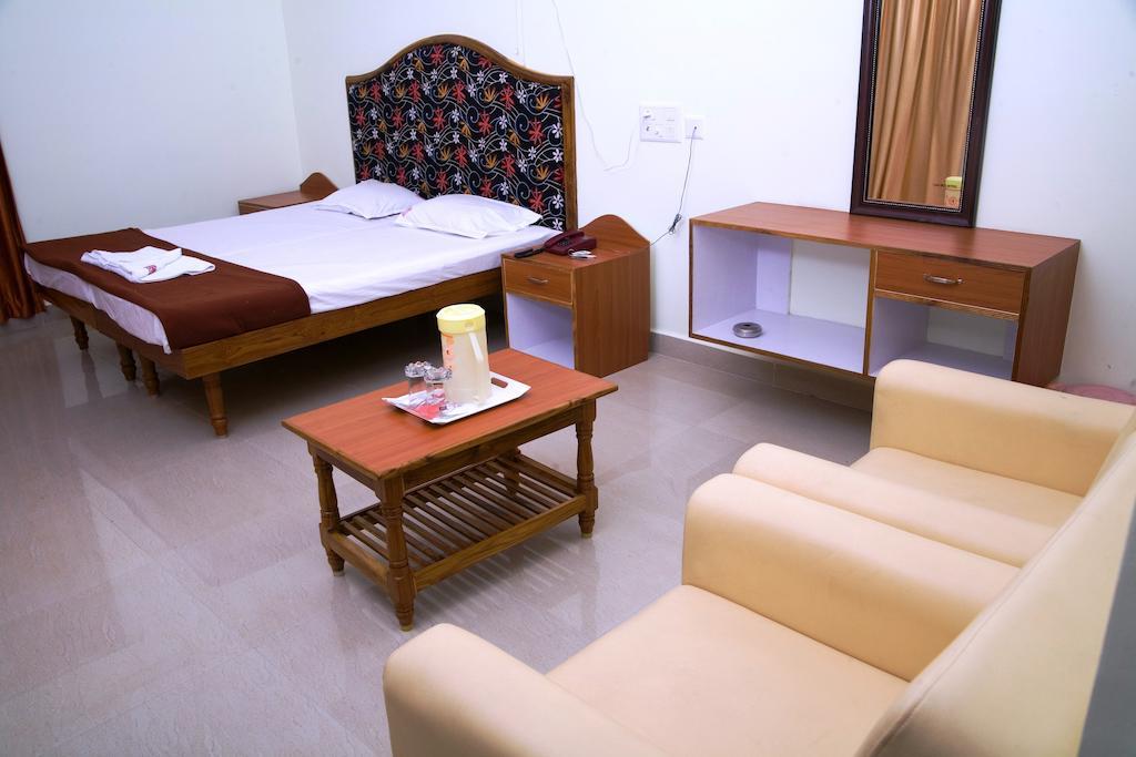Vihas Inn Tirupati Luaran gambar